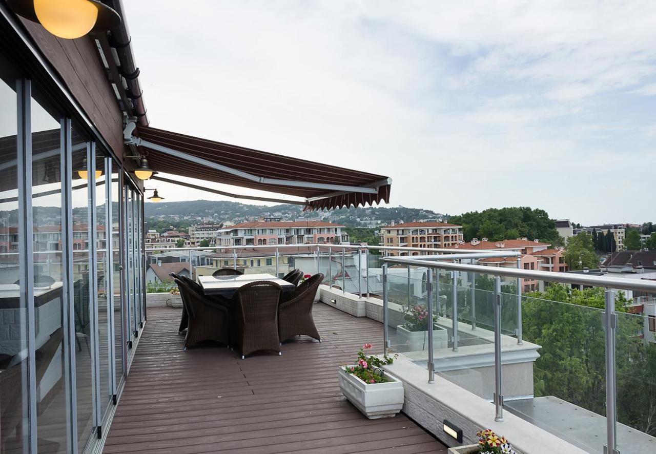 Under The Stars - Lux Penthouse With Pool And Terrace By Flat Mаnager Apartment Saints Constantine and Helena Ngoại thất bức ảnh
