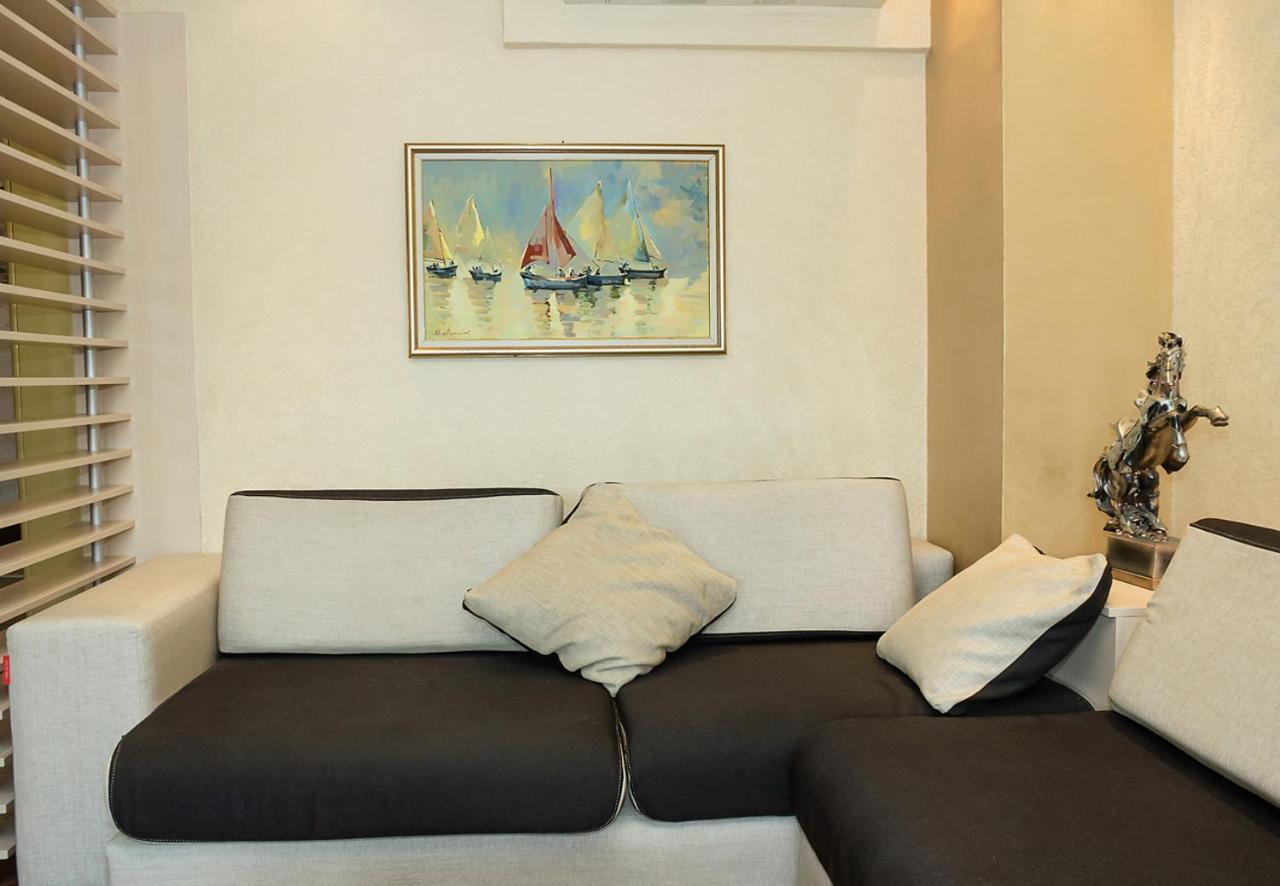 Under The Stars - Lux Penthouse With Pool And Terrace By Flat Mаnager Apartment Saints Constantine and Helena Ngoại thất bức ảnh