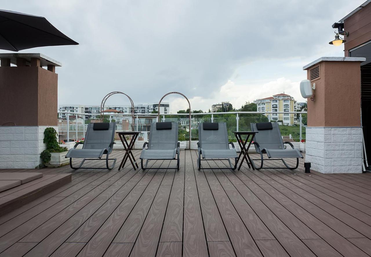 Under The Stars - Lux Penthouse With Pool And Terrace By Flat Mаnager Apartment Saints Constantine and Helena Ngoại thất bức ảnh